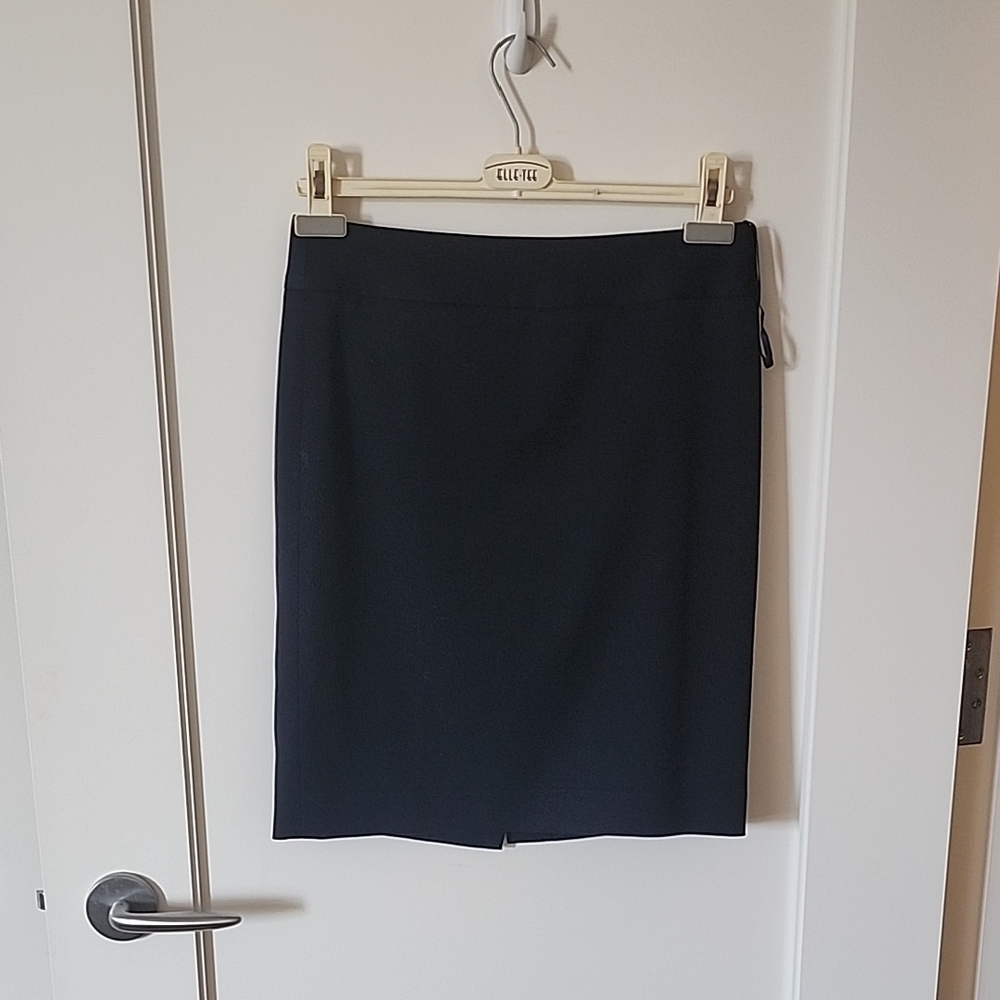 Anne Klein Classic Navy Blue Pencil Skirt
